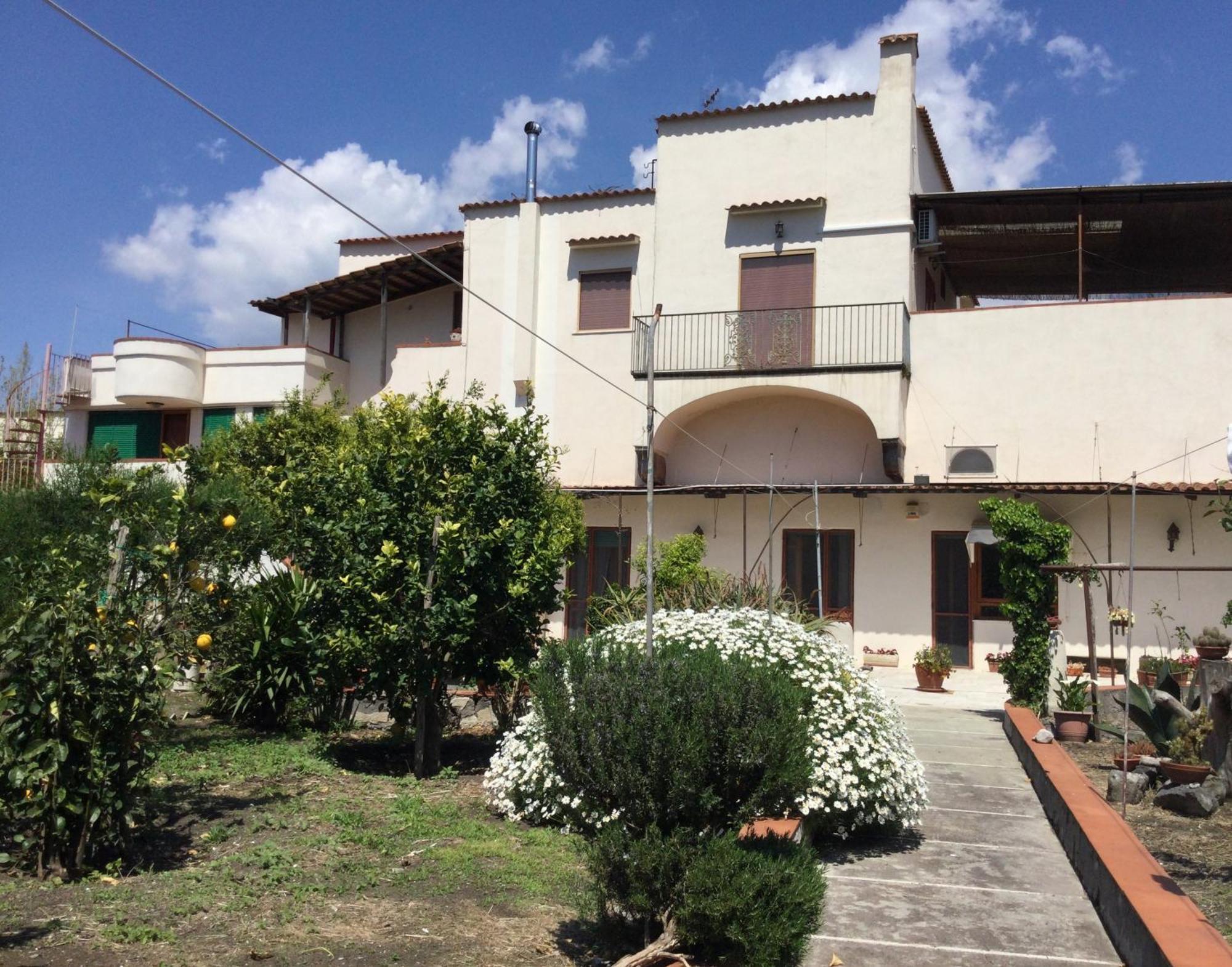 Oplontis' Garden - Holiday Apartment Near Pompeii Торре-Аннунціата Екстер'єр фото